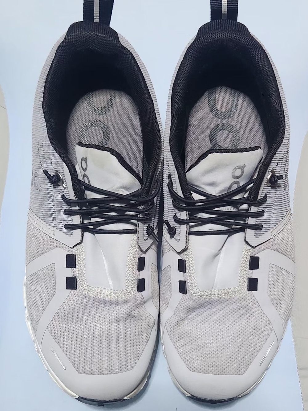 On Running Cloud Women Running Shoes - Light Gray/Black